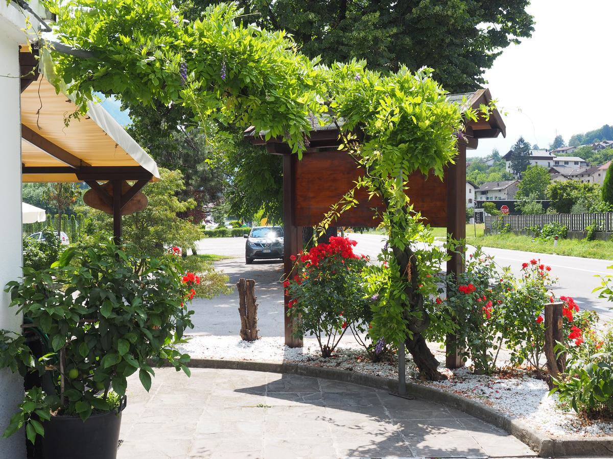 Albergo Alla Stazione Roncegno Ngoại thất bức ảnh